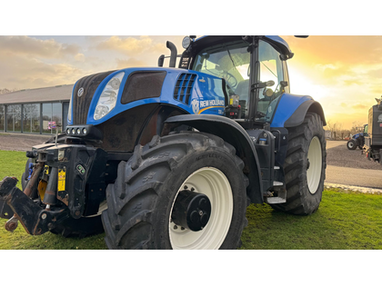 New Holland T8.390