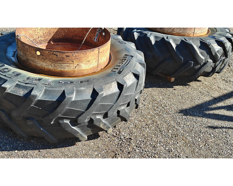 - - - 520/85 R38 XXX Inkl. 7 låse