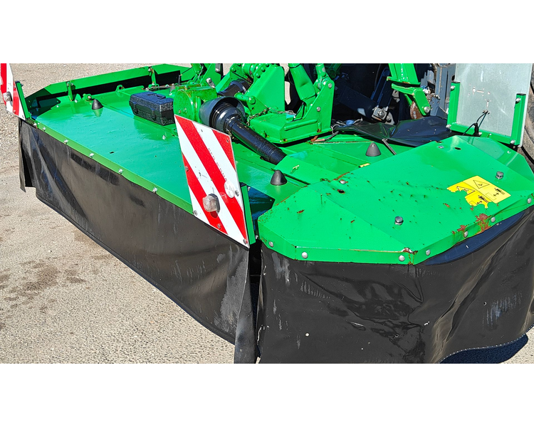 John Deere 131 frontskårlægger