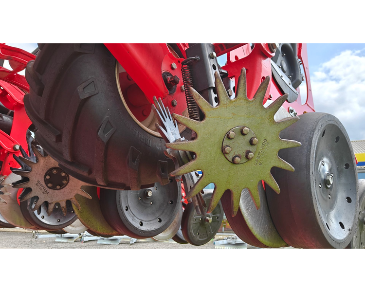 Maschio Gaspardo Mirka Isotronic 8