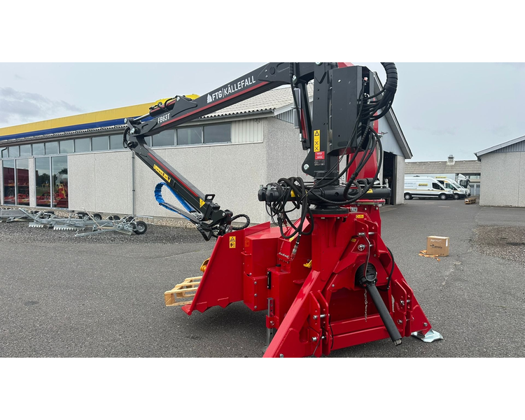 TP 270 PTO K med FTG 6,3m kran med fjernbetjent joystick.