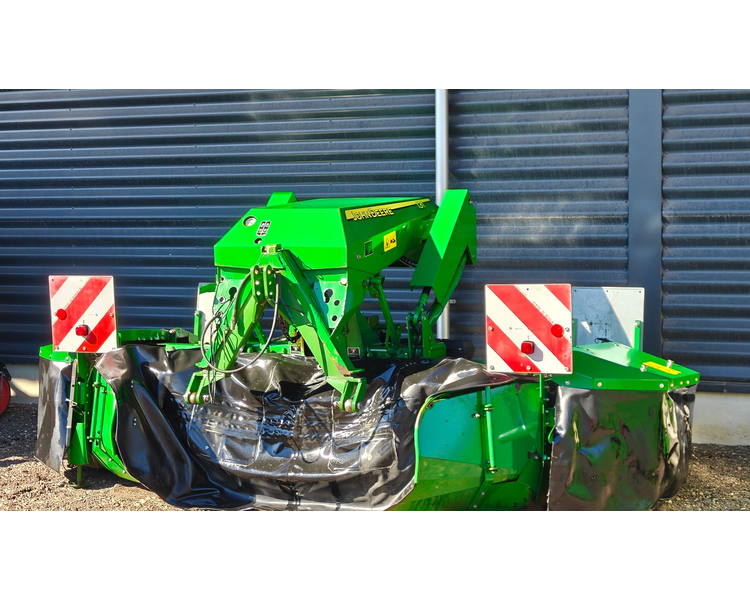 John Deere 131 frontskårlægger