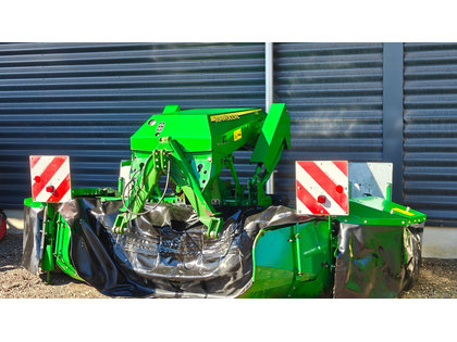 John Deere 131 frontskårlægger