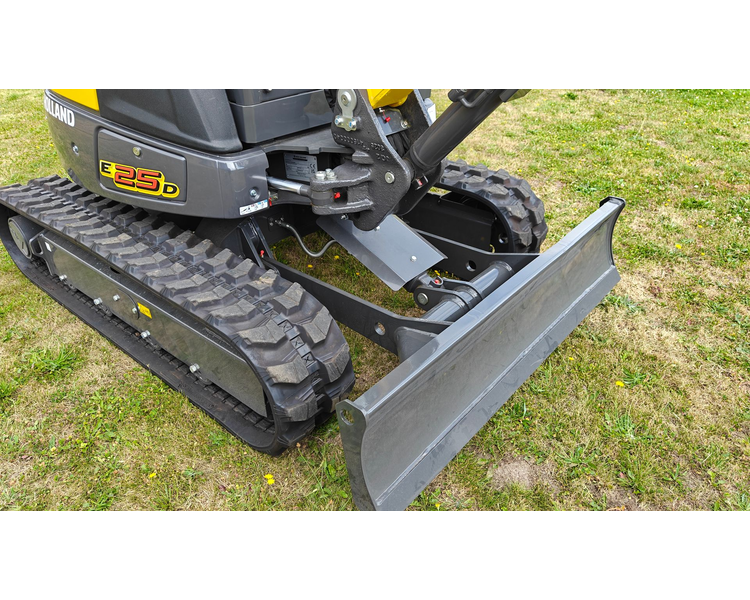 New Holland E25D