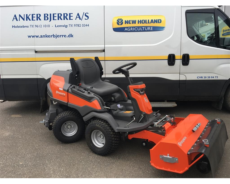 Husqvarna R 420TsX AWD inkl. slagleklipper & 122 cm klippebord