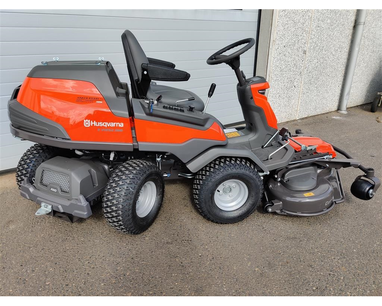 Husqvarna R418TsX AWD Inklusiv 112cm klippebord