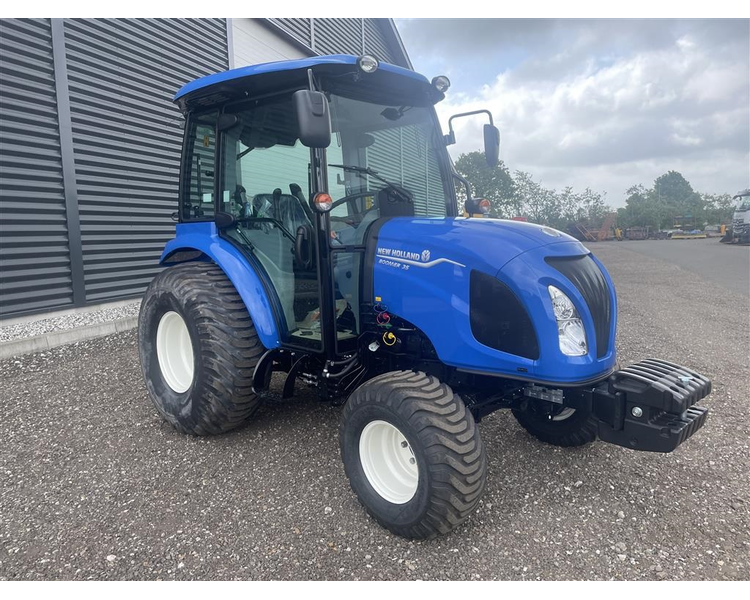 New Holland BOOMER 35 HST Cab - Flotation hjul