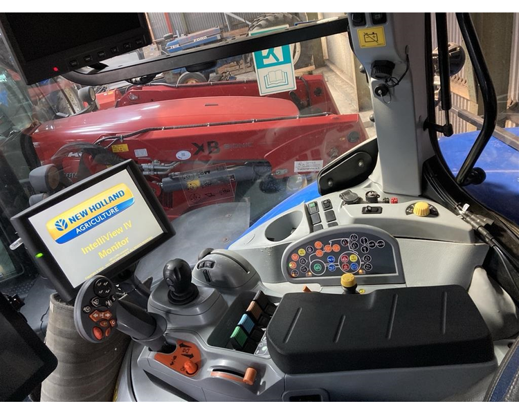 New Holland T7.315 Auto Command M/GPS