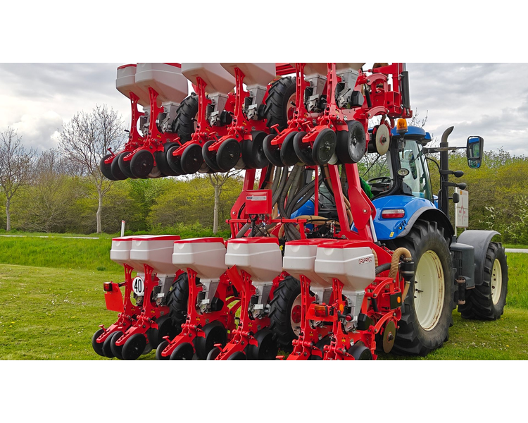 Maschio Gaspardo MANTA ISOTRONIC 12-75 XL inkl. fabriksny fronttank