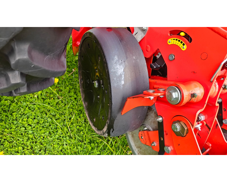 Maschio Gaspardo MANTA ISOTRONIC 12-75 XL inkl. fabriksny Maschio Gaspardo Fronttank