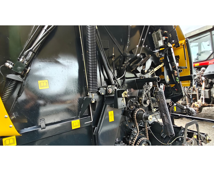 New Holland RB 180  super feed