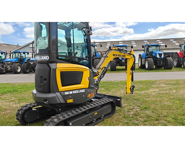 New Holland E25D