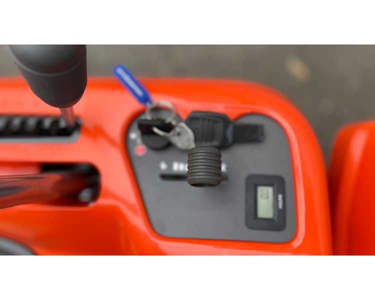 Husqvarna R216Ts Awd inkl. 103cm klipper - NY MODEL