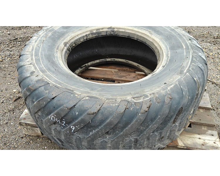 De Molen 425/65R22.5 XXX