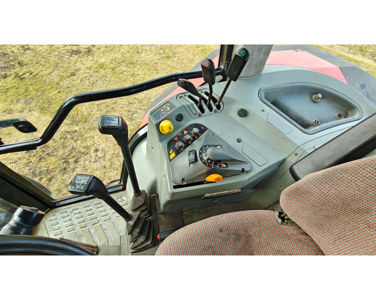 Massey Ferguson 8110