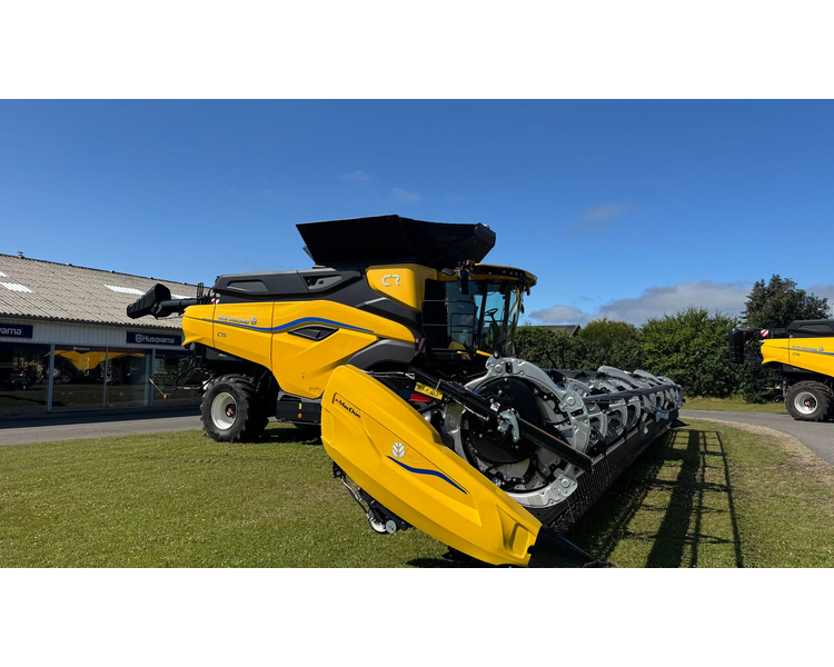 New Holland CR 11