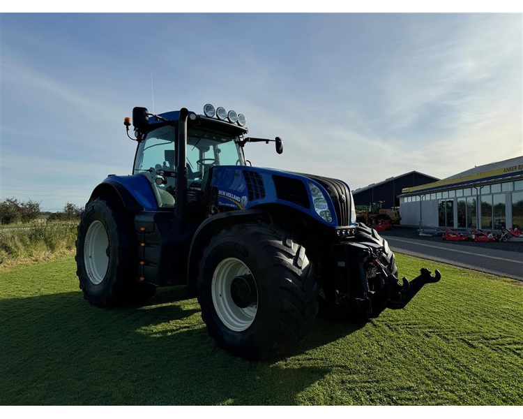 New Holland T8.390 AutoCommand