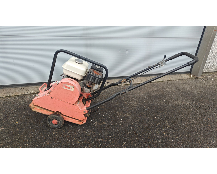 - - - 75kg pladevibrator med Honda motor