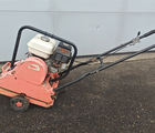 - - - 75kg pladevibrator med Honda motor