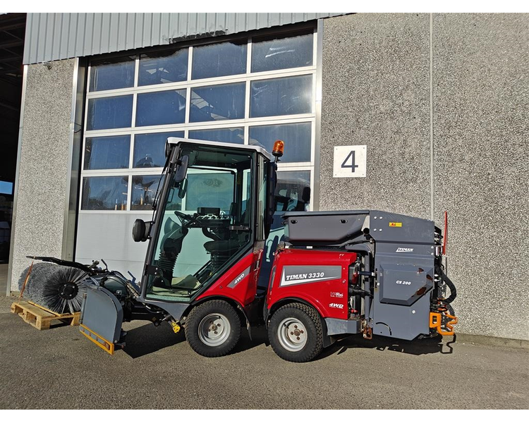 Timan 3330 4WD MEGET PÆN STAND - KOST; V-PLOV, SPREDER