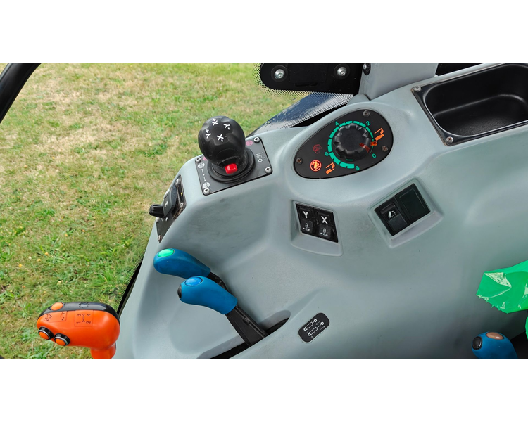 New Holland T4.100 F