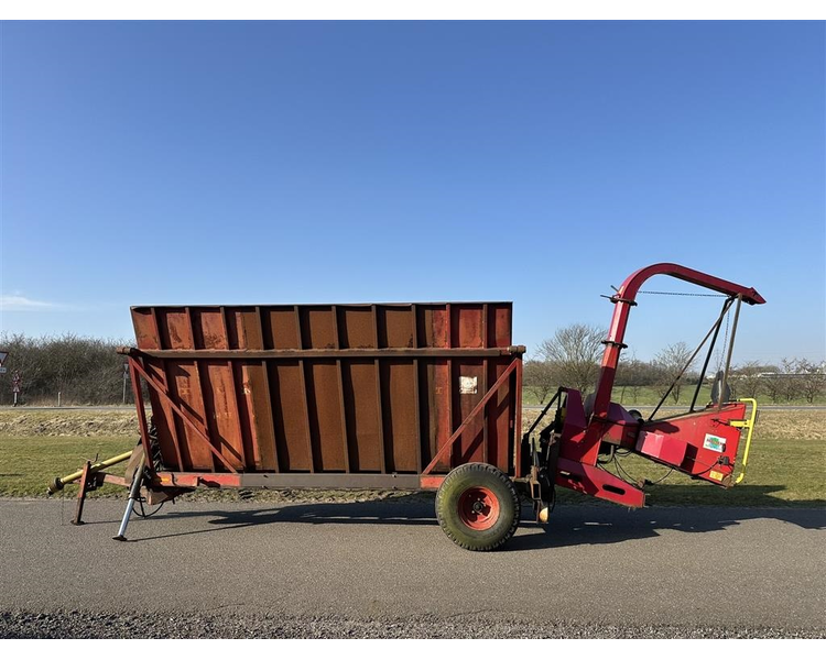 TP TP150  Monteret på højtipvogn.