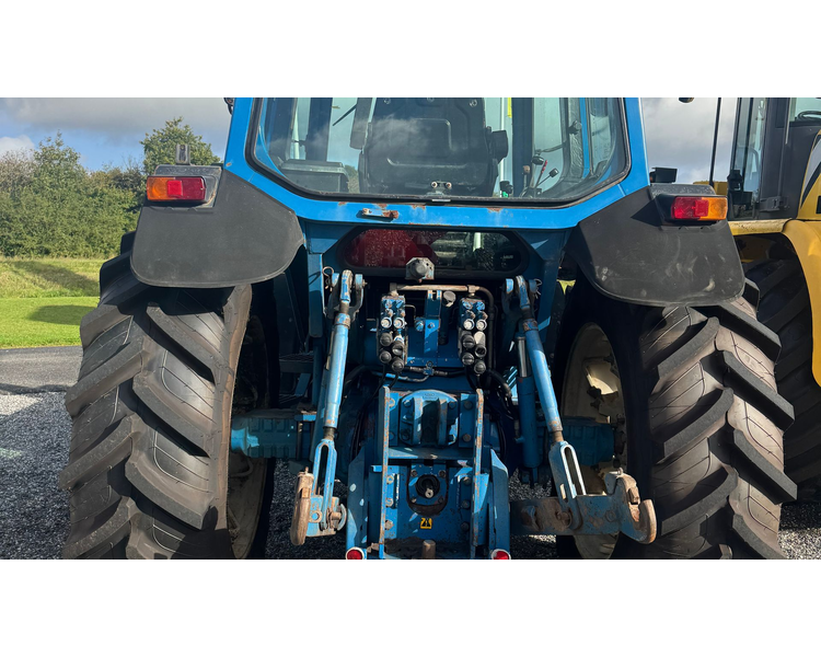 Ford 8630 Powershift