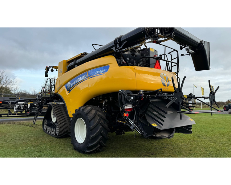 New Holland CR10.90