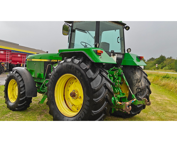 John Deere 4755