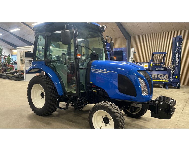 New Holland BOOMER 40 HST Fabriksny