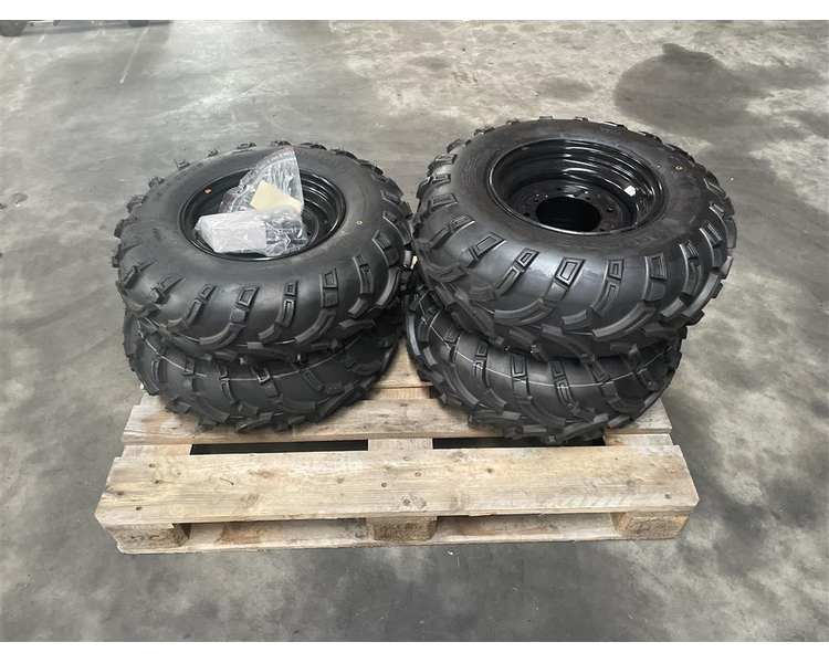 Polaris Stålfælge med dæk