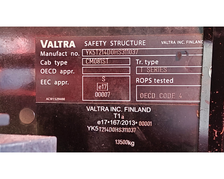 Valtra T214 m. Flisvogn fra Kronos / Alsidig Maskinfabrik