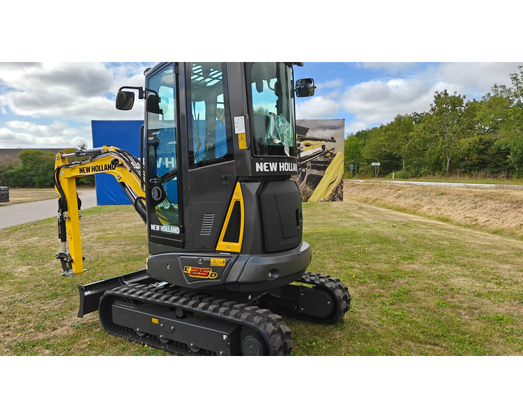 New Holland E25D