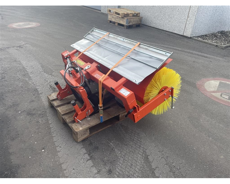 Husqvarna Fejemaskine med sving 135cm