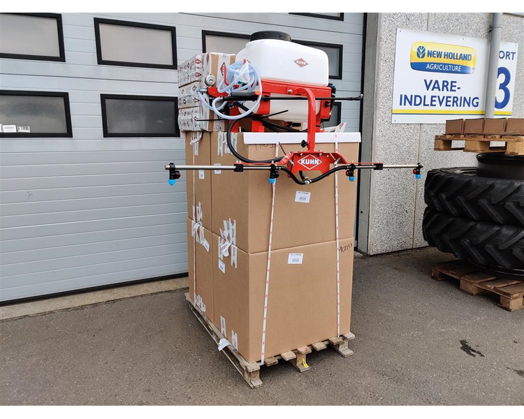 Kuhn Evolis Q50 med lanse og to meter bom