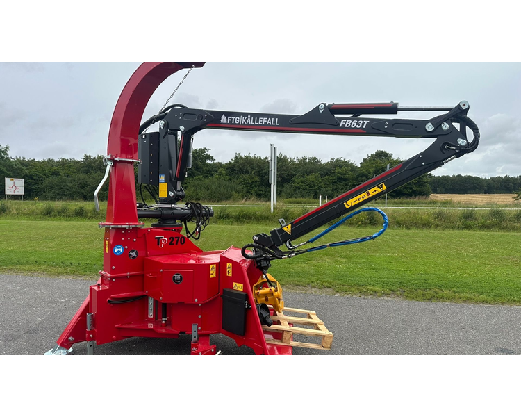 TP 270 PTO K med FTG 6,3m kran med fjernbetjent joystick.