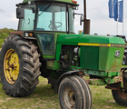 John Deere 4230