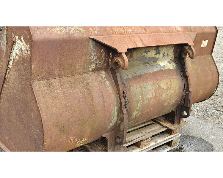 - - - Læsseskovl 2500mm. Volvo fæste