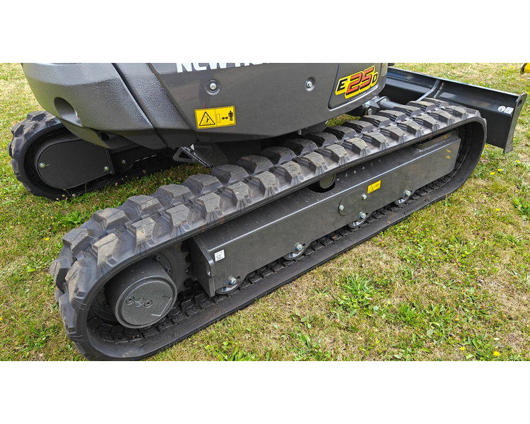 New Holland E25D