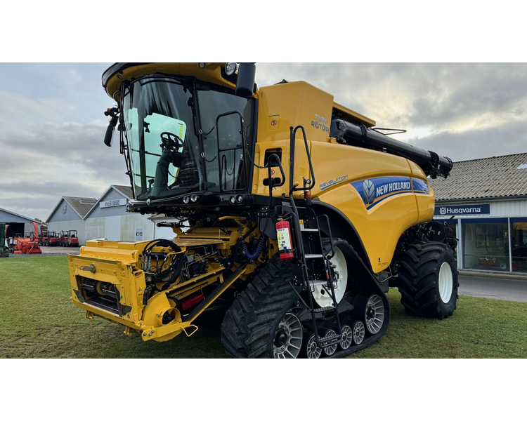 New Holland CR10.90