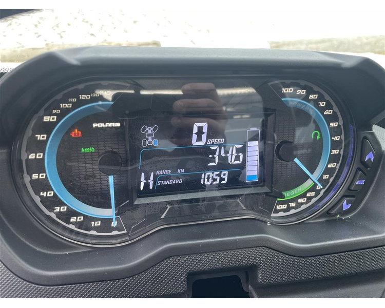 Polaris Ranger Kinetic EV T3B 60 km/t traktor. Inkl Lukket kabine med varme