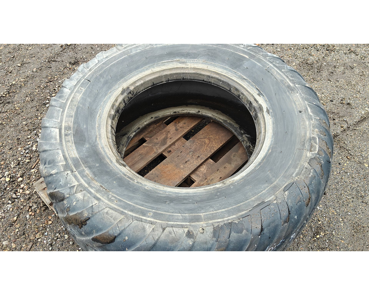 De Molen 425/65R22.5 XXX