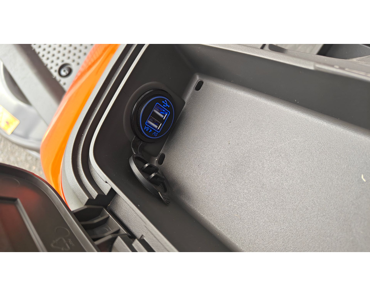 Husqvarna R200IX AWD Long Range model (dobbelt batteri)