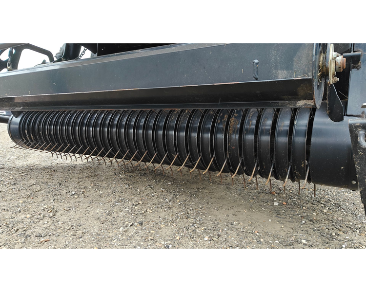 New Holland Roll-Belt 180 Superfeed