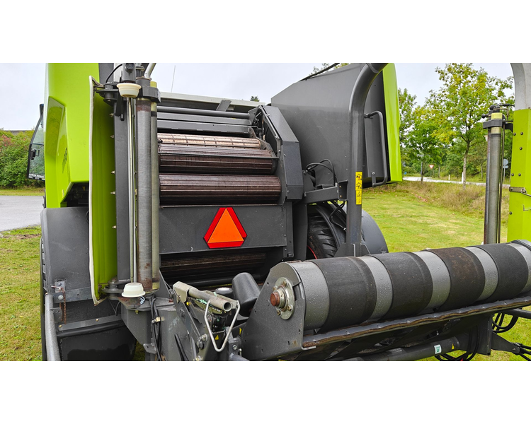 CLAAS Rollant 455 UNIWRAP