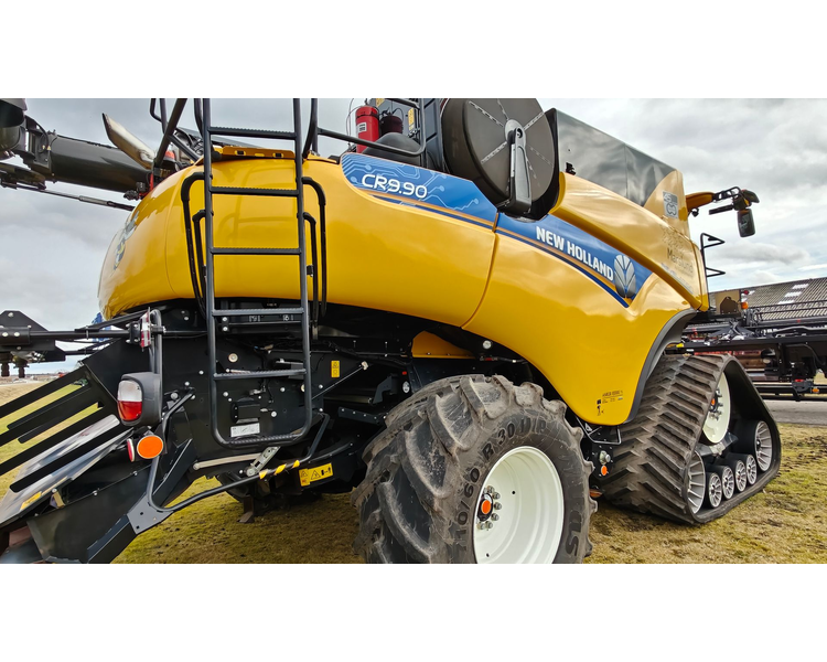 New Holland CR9.90