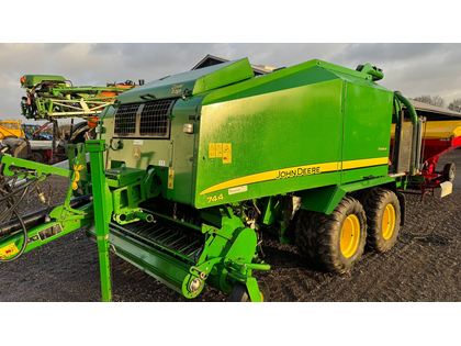 John Deere 744 Premium