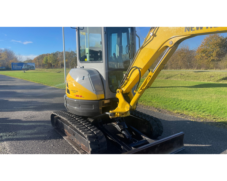 New Holland E35.2 SR