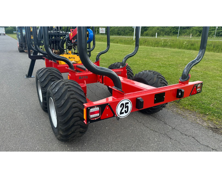 FTG-Källefall FB90 / FB63Ts FTG FB90 skovvogn med 63m kran