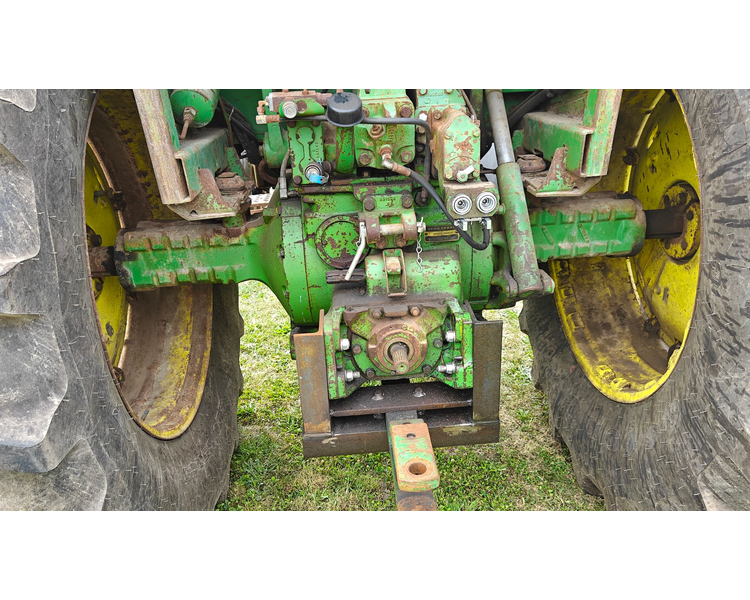 John Deere 4230